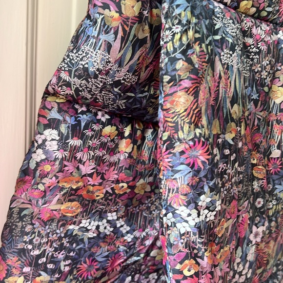 NWT J.Crew Puffer Scarf in Liberty Floral - Picture 7 of 8